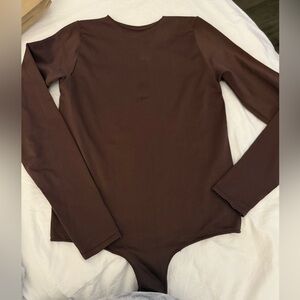 Skims Brown Long Sleeve Bodysuit L